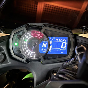 가와사키 닌자650 18년식