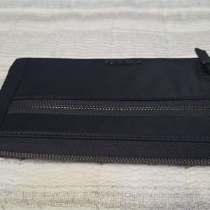 투미(TUMI) 장지갑