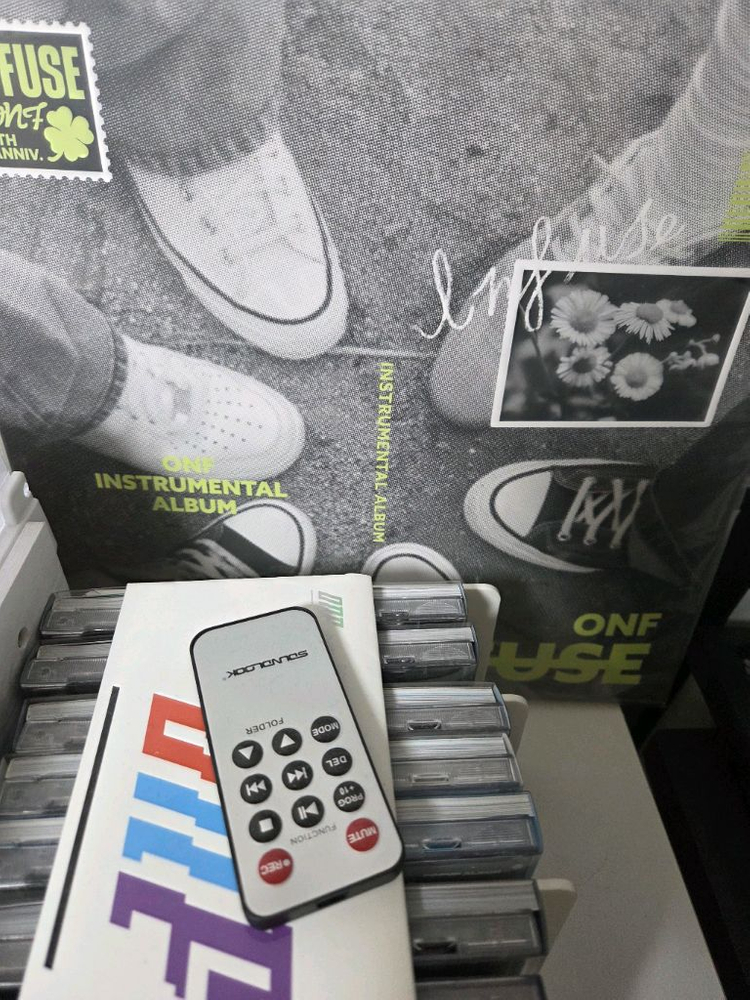 온앤오프 K-pop 아티스트 굿즈 세트 응원봉 LP 이미지