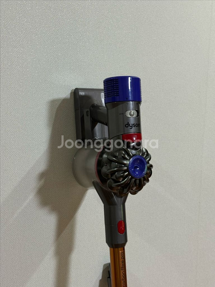 다이슨 V8 무선청소기--1