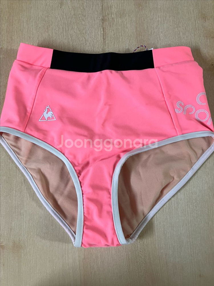 르꼬끄 여성용 크롭 짚업래쉬가드 삼각쇼츠 수영복 데상트 노스페이스 졸린--1