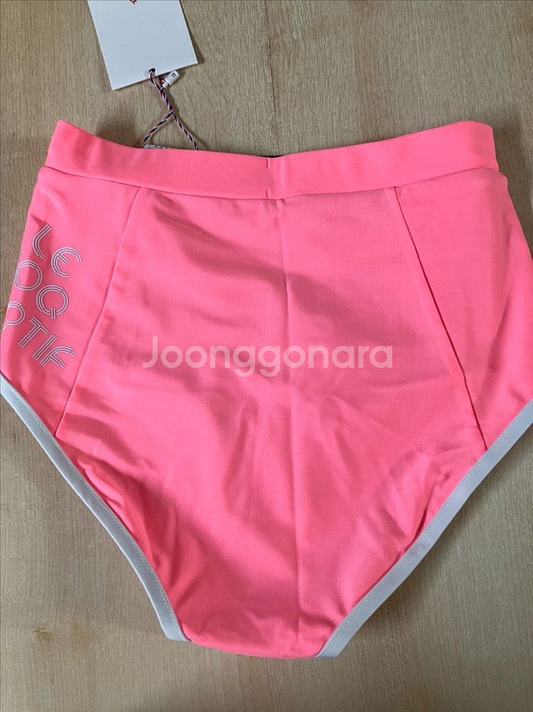 르꼬끄 여성용 크롭 짚업래쉬가드 삼각쇼츠 수영복 데상트 노스페이스 졸린--2