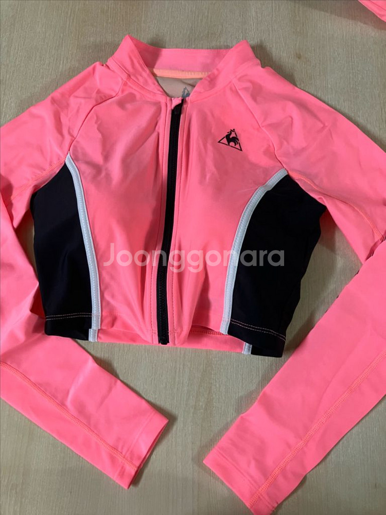 르꼬끄 여성용 크롭 짚업래쉬가드 삼각쇼츠 수영복 데상트 노스페이스 졸린--5