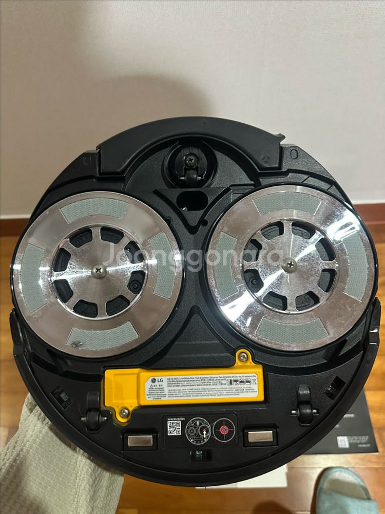 LG 코드제로 M9 물걸레 로봇청소기--1