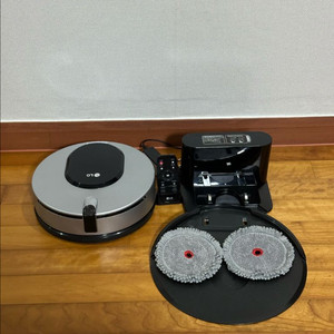 LG 코드제로 M9 물걸레 청소기