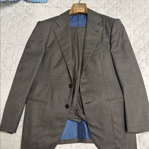 루카무제오 스카발 수트