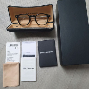 젠틀몬스터 에디01 안경테