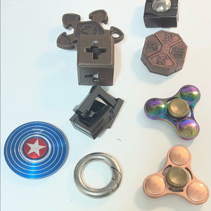 캐스트퍼즐,피젯스피너