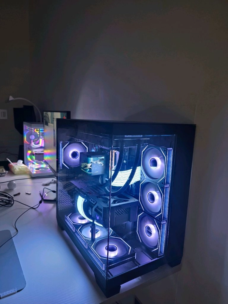 라이젠9 9950X3D RTX5090 TUF 신품PC팝니다 이미지