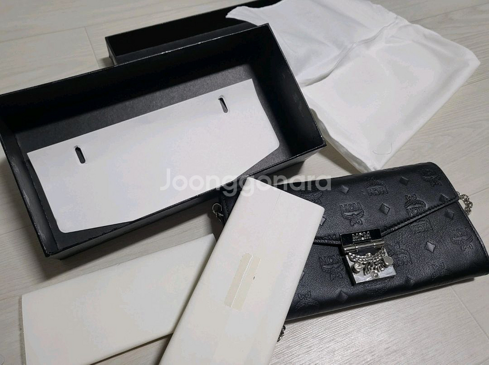 MCM 여성용 체인 클러치백 지갑--2