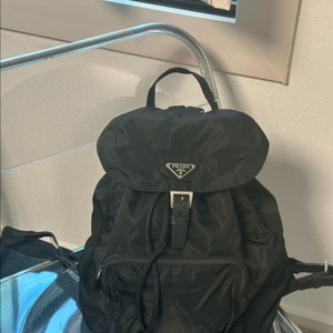 프라다 원포켓 포코노 나일론 백팩 미디엄