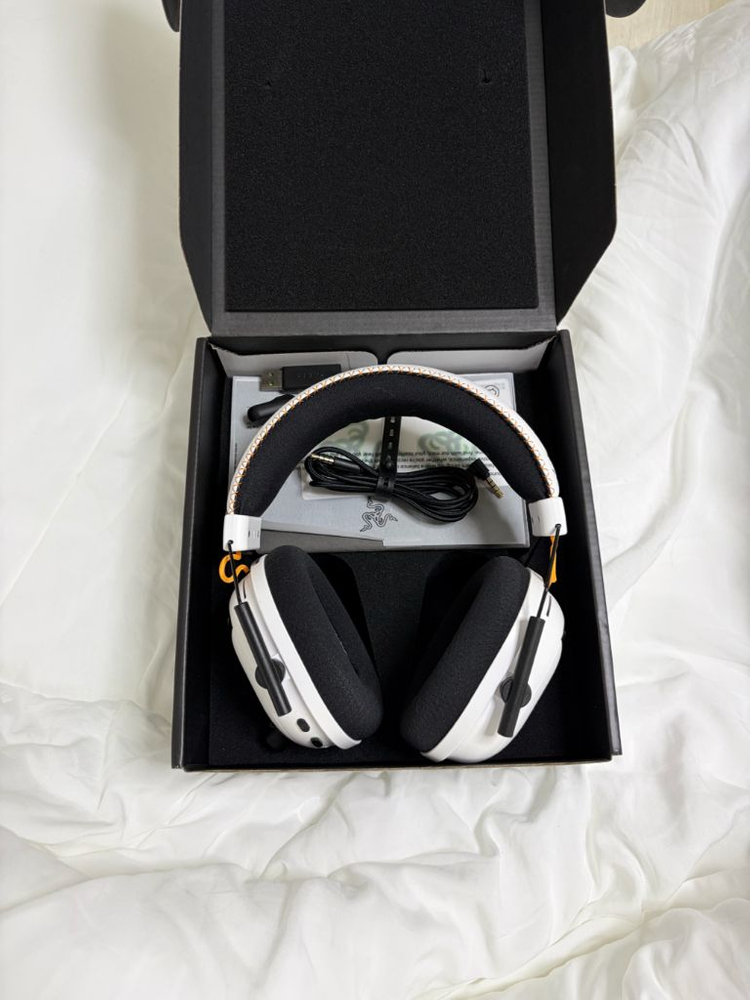 레이저 블랙샤크 V2 Pro Siege 스페셜 에디션 무선헤드셋 이미지