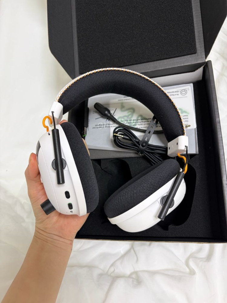 레이저 블랙샤크 V2 Pro Siege 스페셜 에디션 무선헤드셋 이미지