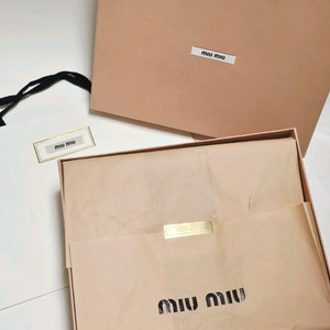 미우미우 가방박스와 쇼핑백