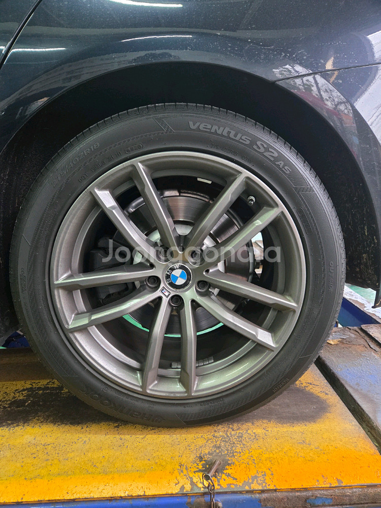 BMW G30 662M 18인치 휠 타이어 팝니다.--3