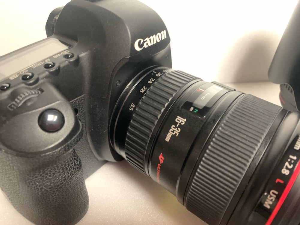 캐논 EOS 5D Mark II + Canon EF 16-35mm f/2.8L USM 렌즈 + EF 16-35m 이미지