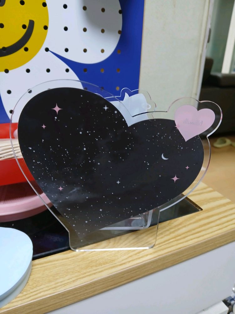 필리밀리 브러쉬 거치대 헬로키티 천사와 악마 콜라보 이미지