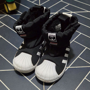 아디다스 슈퍼스타 유아 패딩부츠 150