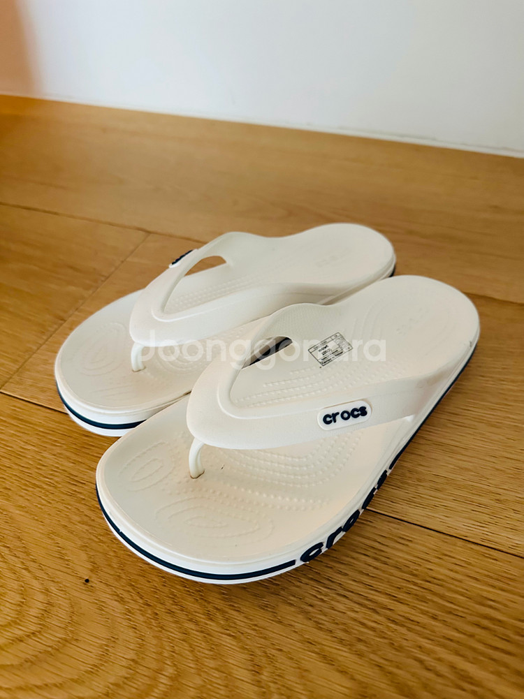 크록스 화이트 쪼리 W6사이즈 초단시간 1회착용--0