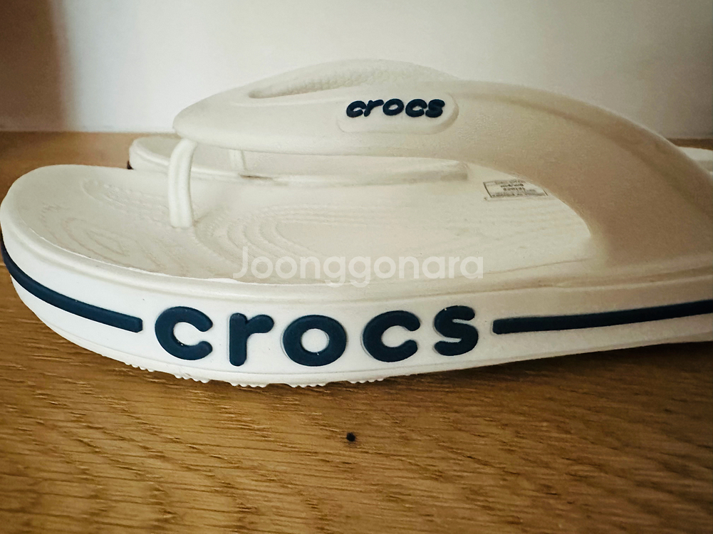 크록스 화이트 쪼리 W6사이즈 초단시간 1회착용--3