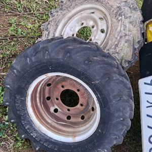 7.5L-15 7.5-15 15인치 농업용 장비 트랙터 트랙트 트렉터 트렉트 타이어와휠 두개 이미지