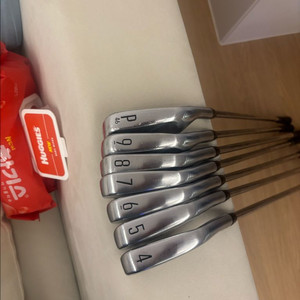 타이틀리스트 T100 3세대 최신형아이언세트 골프채 팝니다.