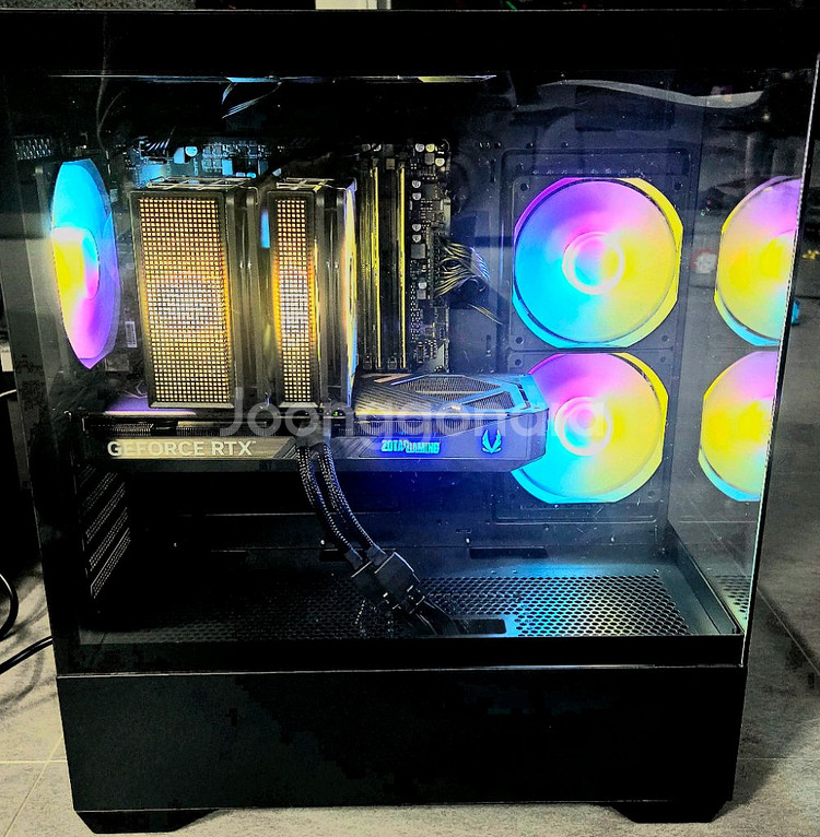 게이밍 컴퓨터 본체 팔아요. 7800x3d, rtx 5070--0