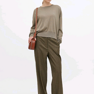 (추가할인)R2W 오신스 울실크캐시 니트 프리사이즈 카키그레이