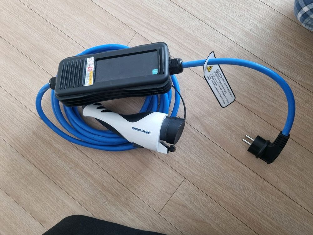 현대 정품 전기차 충전케이블 이미지