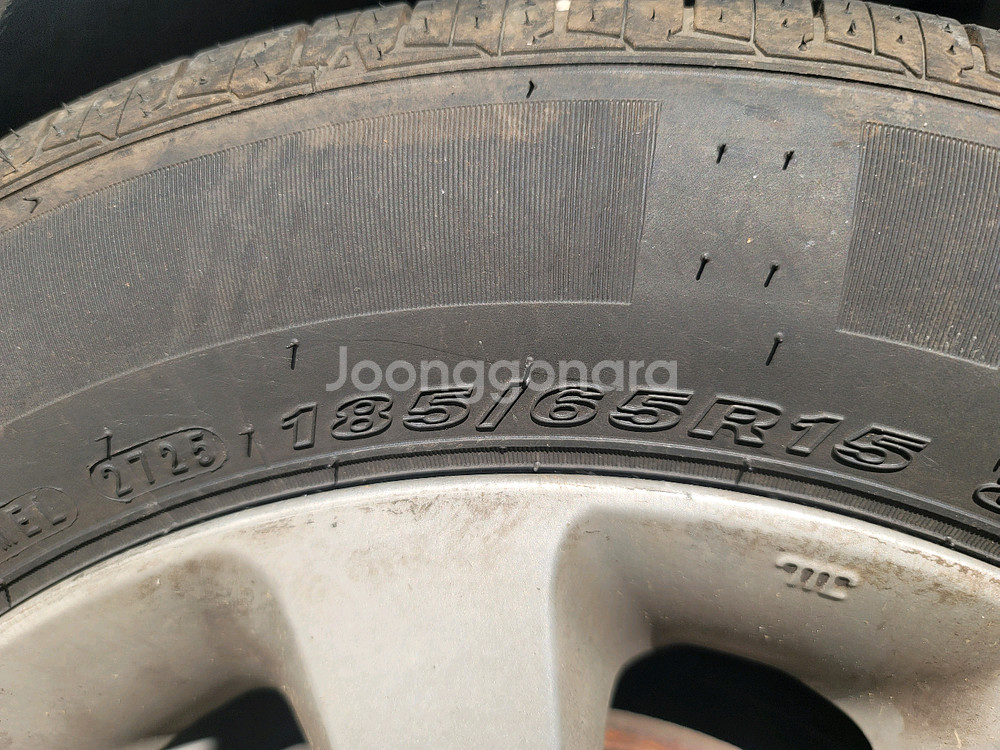 올10월에구입한18인치 순정 알로이 휠타이어 세트--3