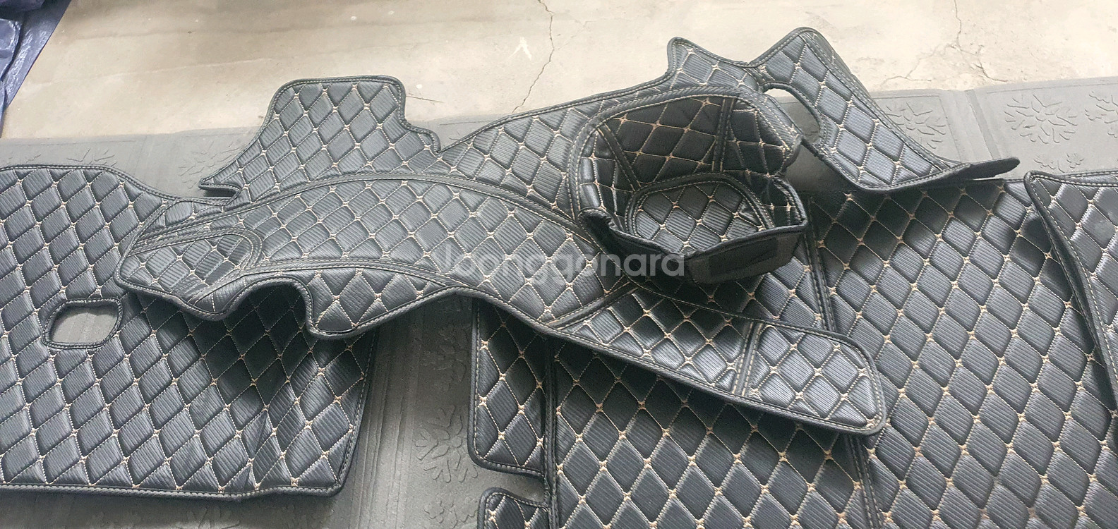 제네시스 GV70 트렁크 차박매트.--6