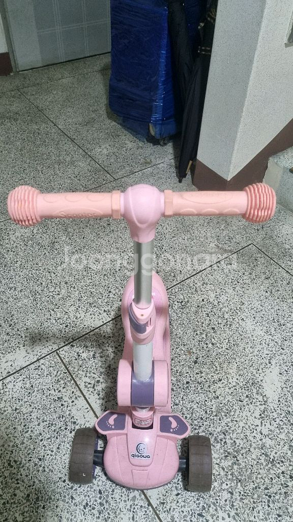 헬로키티 핸디킥 킥보드--2