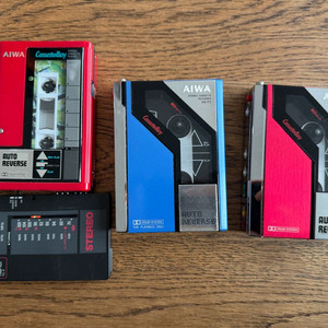 AIWA HS-F7 / HS-U7 카세트 워크맨 판매 합니다.