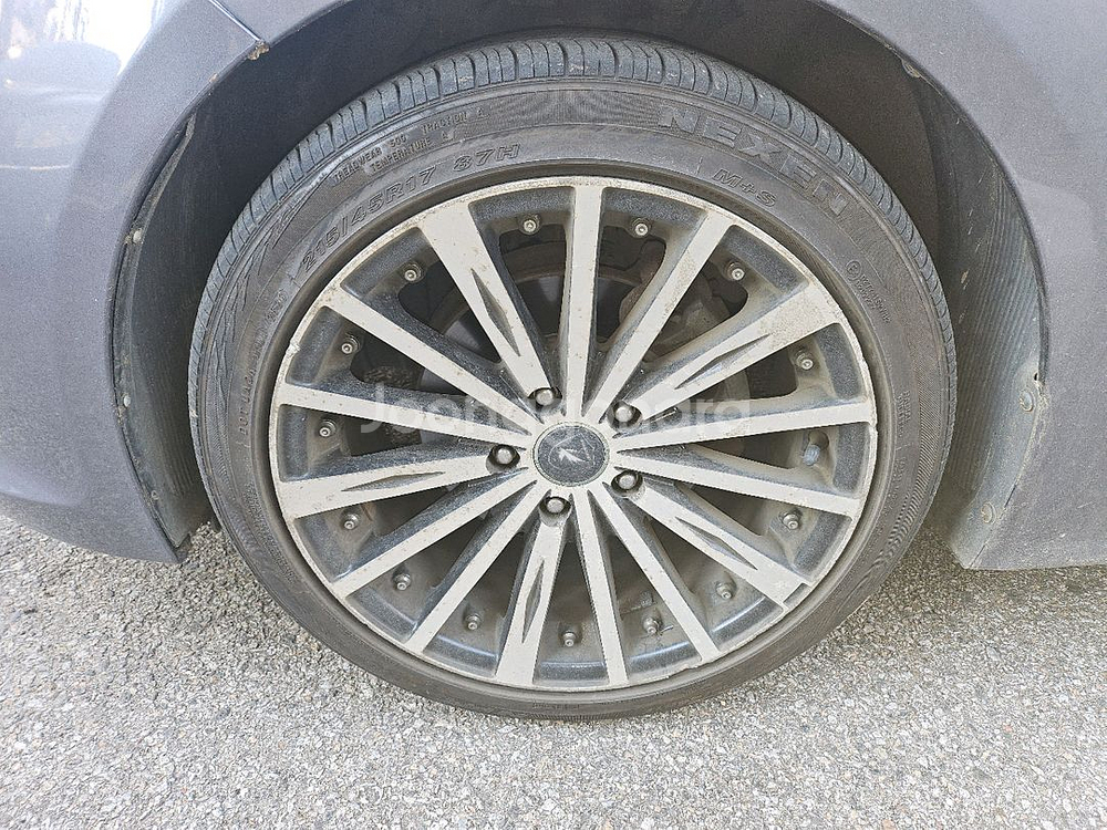 17인치 휠 + 타이어 215/45R17, 4본 한대분--1