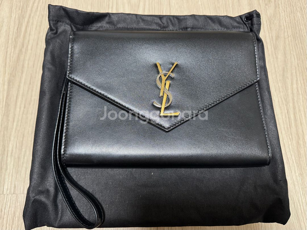 생로랑 카산드라 클러치백--1