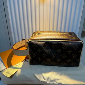 (새상품) 루이비통 모노그램 락커 돕키트 파우치 이미지