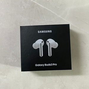 갤럭시버즈3프로 화이트 미개봉 팝니다