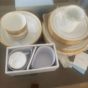 노리다케 햄프셔골드 디너6인조와 머그2개