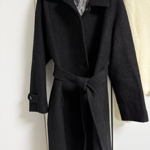 예소라트 부클발마칸코트 블랙