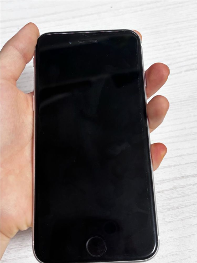 아이폰 SE 2세대--1