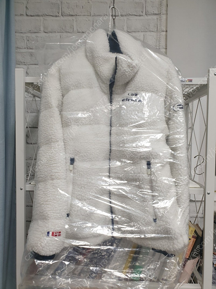 아이더 남성 여성 숏패딩 S 90 66 양면 플리스 구스다운 후리스패딩 XB17 이미지