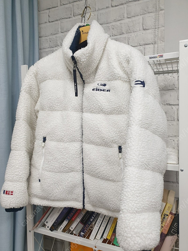 아이더 남성 여성 숏패딩 S 90 66 양면 플리스 구스다운 후리스패딩 XB17 이미지