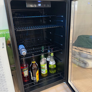 캐리어 음료냉장고 판매합니다(CVDR-120SPM1)