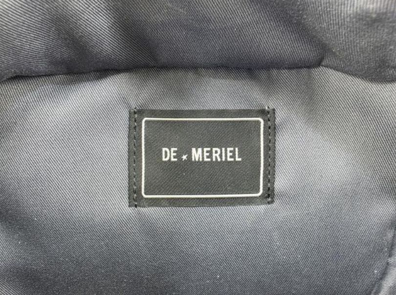 드메리엘 크로스백 이미지