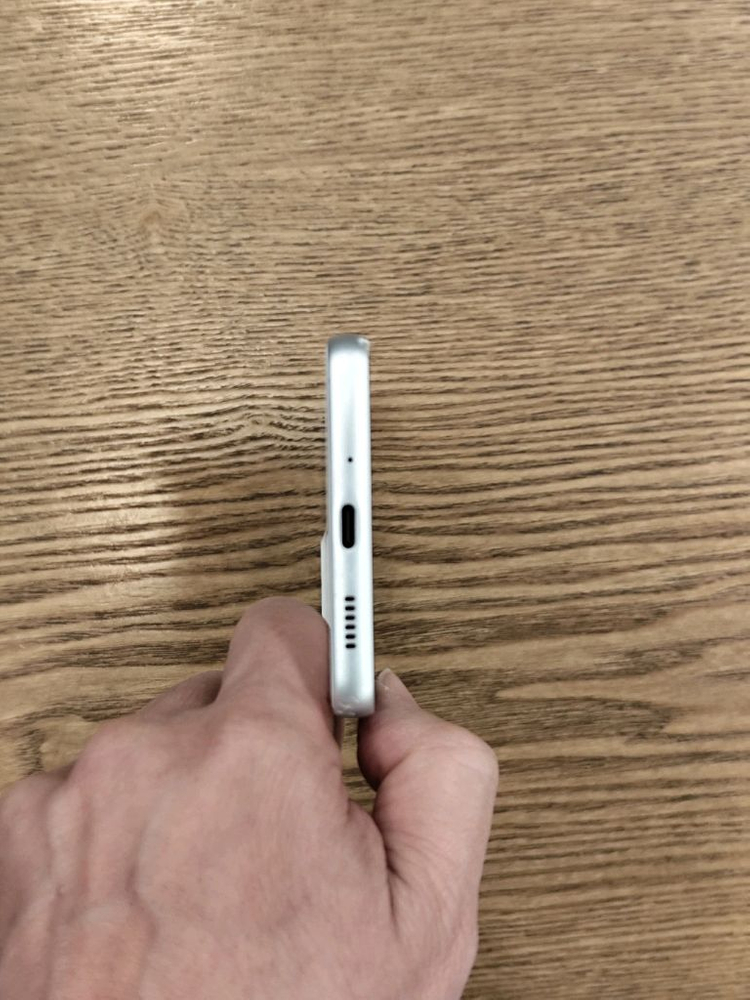 부품용 갤럭시 A33 5G 판매합니다.--4