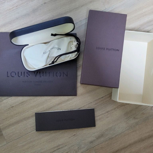 루이비통 선글라스 판매합니다.