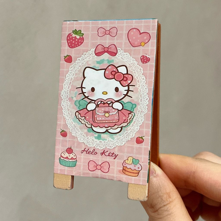 헬로키티 핑크 스탠드 나무 집게 이미지