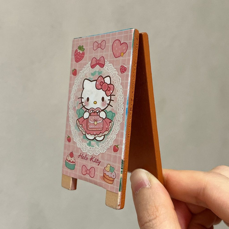 헬로키티 핑크 스탠드 나무 집게 이미지