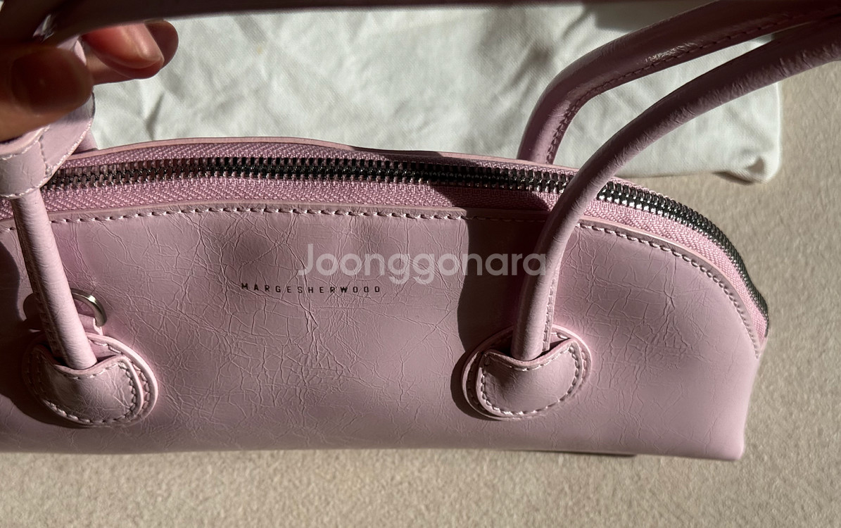 [새상품] 마지셔우드 베셋 숄더백 베이비핑크 / 정가22만9천--4
