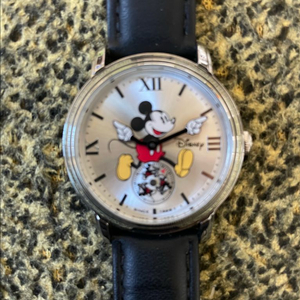 디즈니 미키 시계 이미지